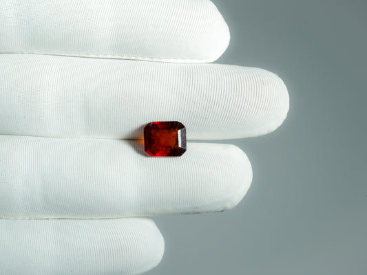 NATURAL HESSONITE-3.53CARAT