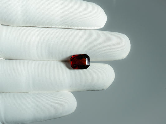 NATURAL HESSONITE-6.16CARAT