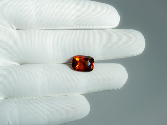 NATURAL HESSONITE-4.70CARAT