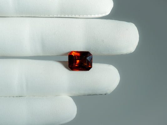 NATURAL HESSONITE-5.23CARAT