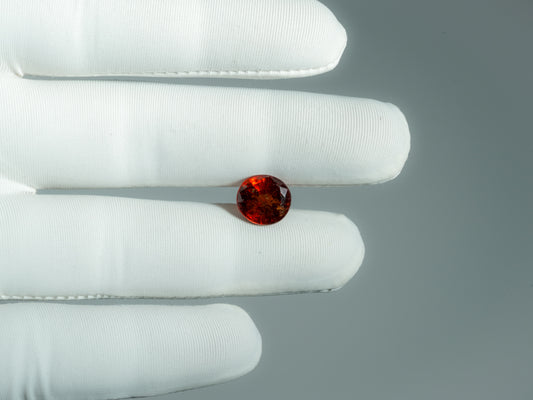 NATURAL HESSONITE-7.70CARAT