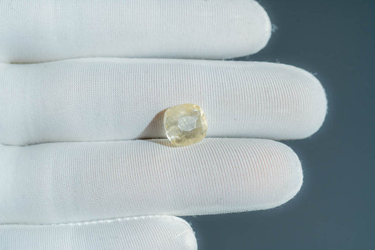 NATURAL YELLOW SAPPHIRE-4.87CARAT