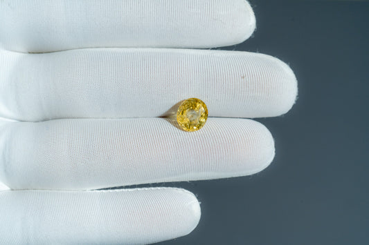 NATURAL YELLOW SAPPHIRE-4.01CARAT