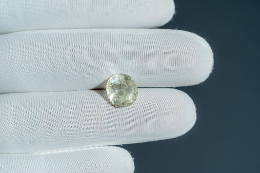 NATURAL YELLOW SAPPHIRE-4.86CARAT