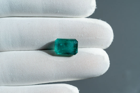 NATURAL EMERALD-6.76 CARAT
