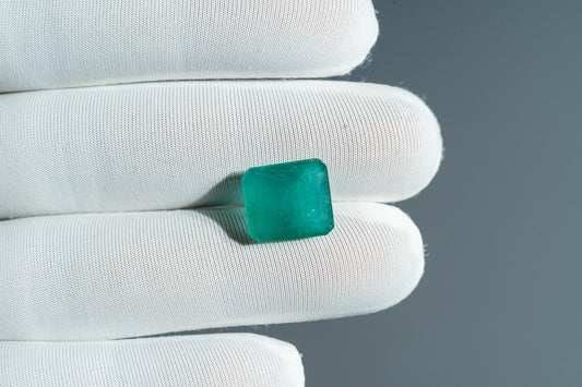 NATURAL EMERALD-7.32CARAT