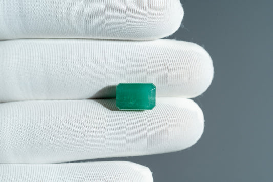 NATURAL EMERALD-5.78CARAT