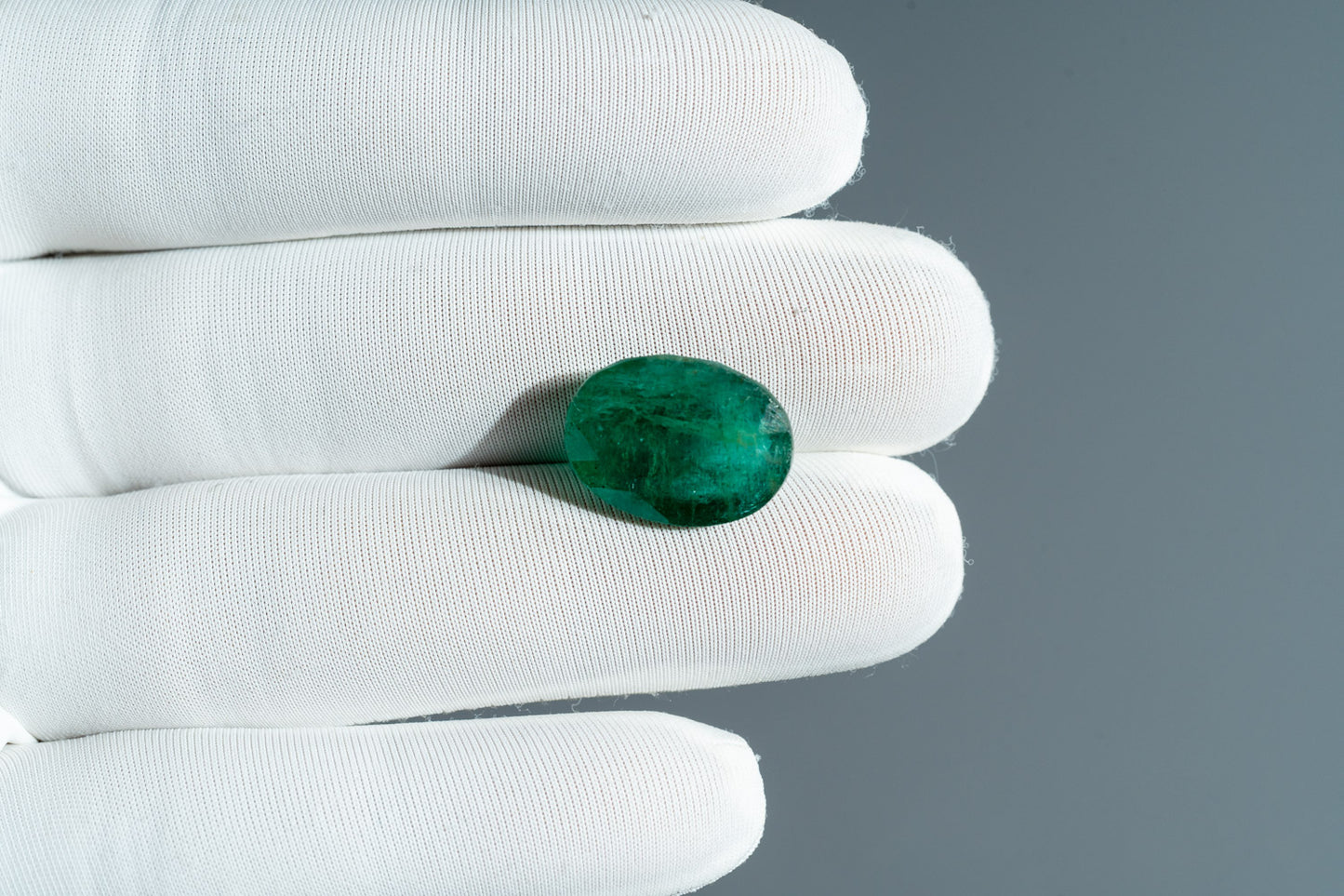 NATURAL EMERALD-10.46CARAT