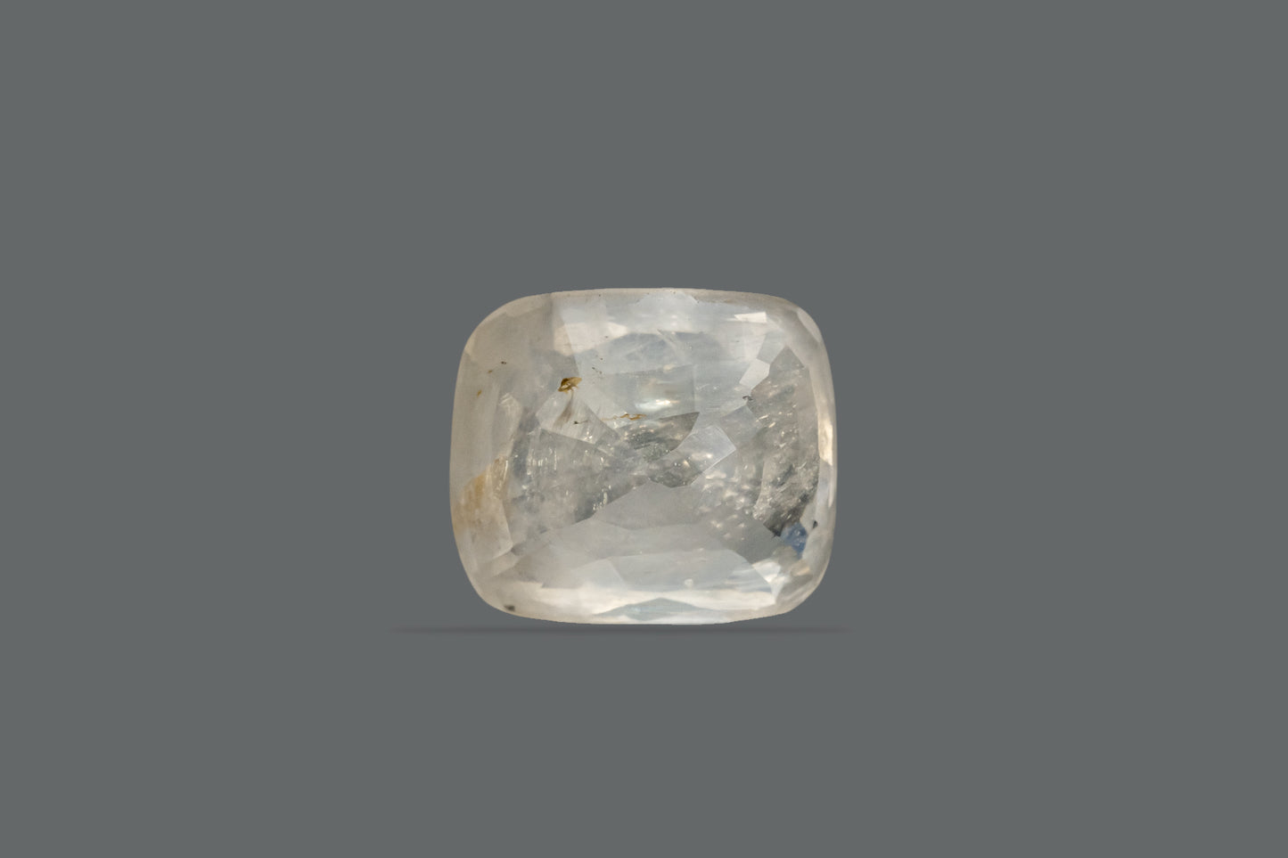NATURAL YELLOW SAPPHIRE-6.40 CARAT