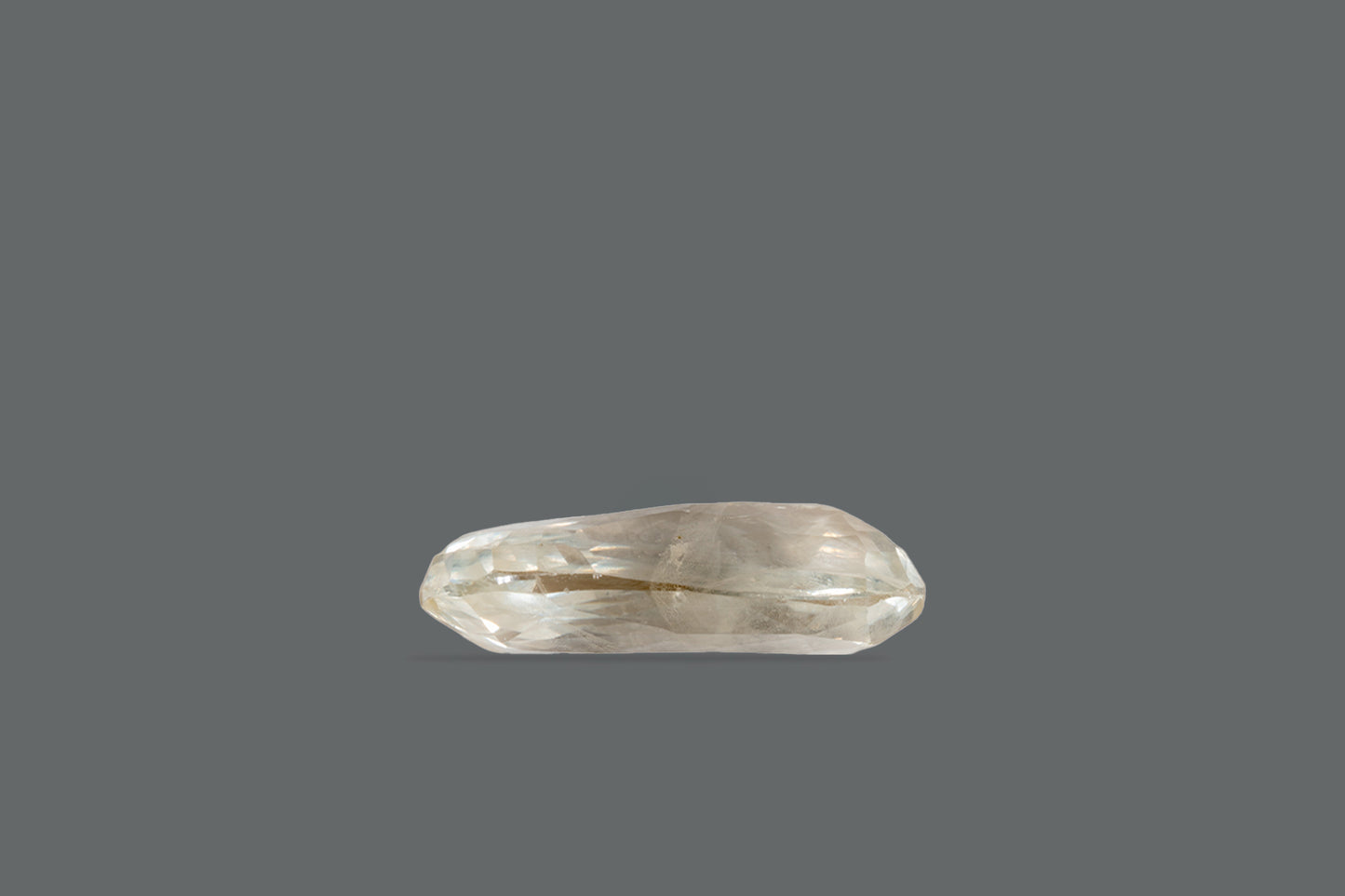 NATURAL YELLOW SAPPHIRE-6.64 CARAT