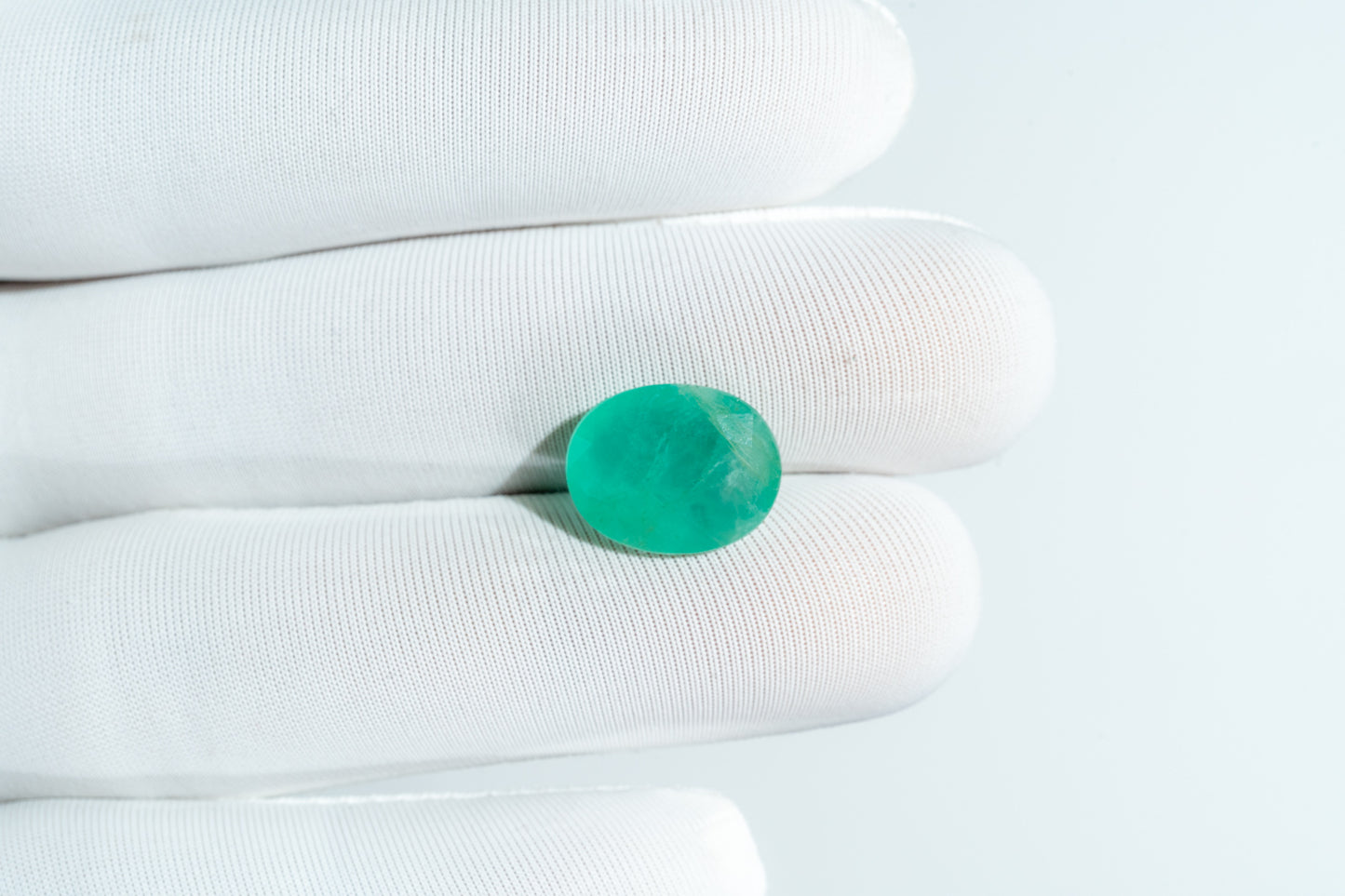 NATURAL EMERALD-6.76CARAT