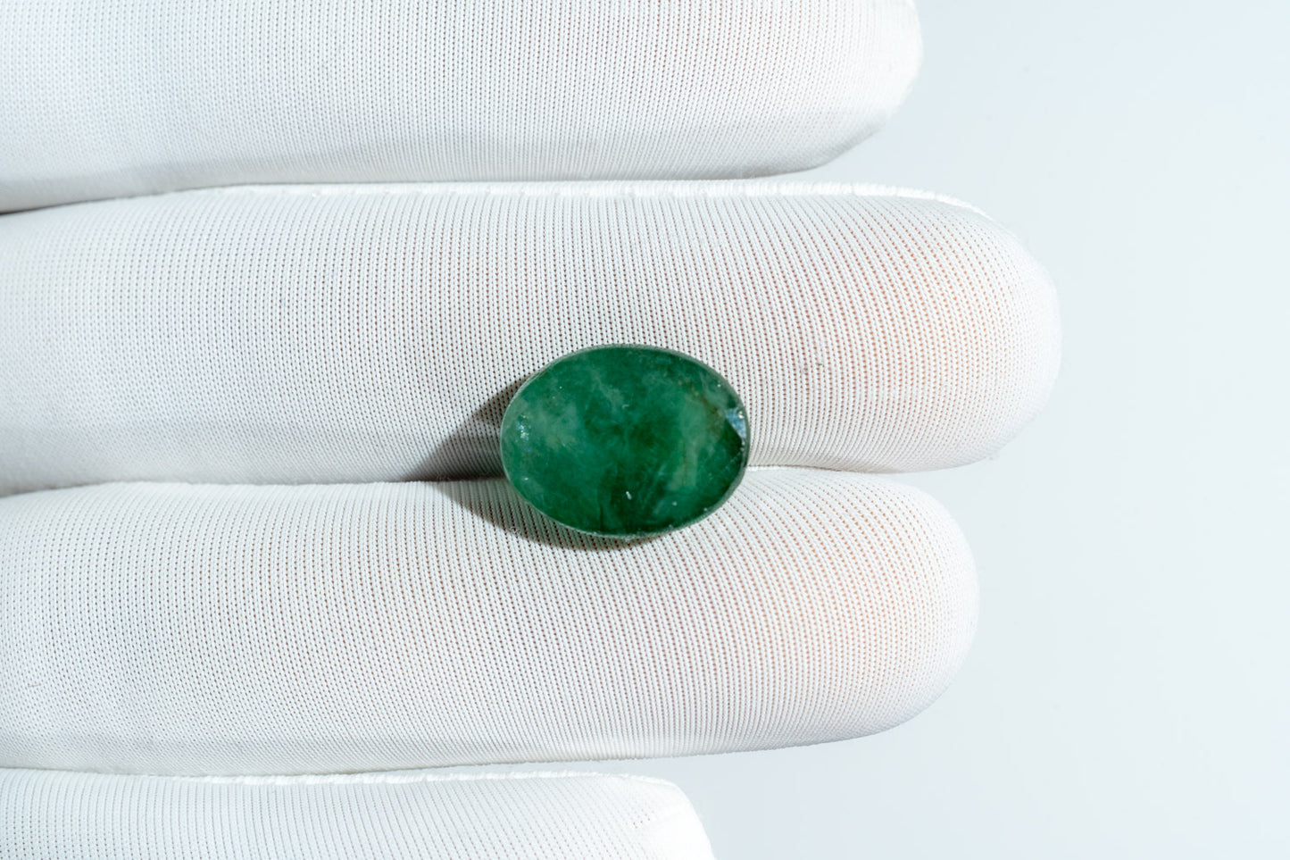 NATURAL EMERALD-8.81CARAT