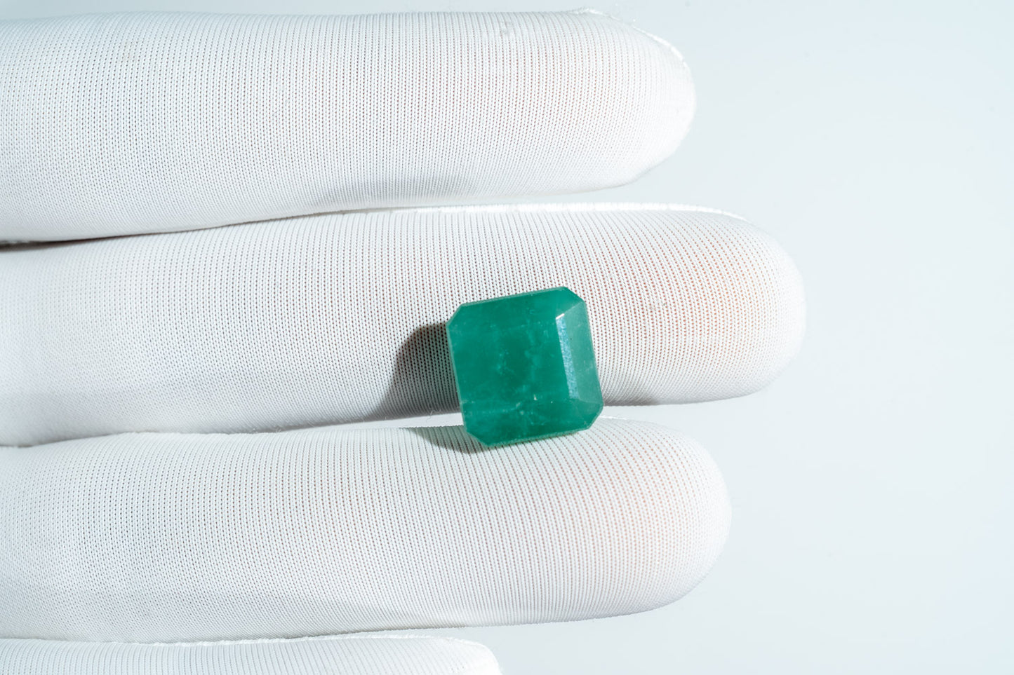 NATURAL EMERALD-9.07CARAT
