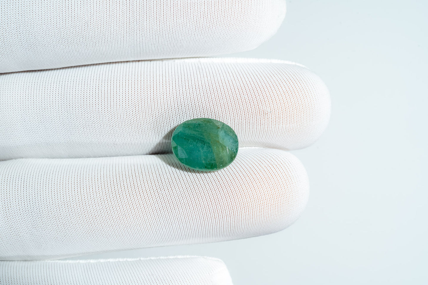 NATURAL EMERALD-4.74CARAT