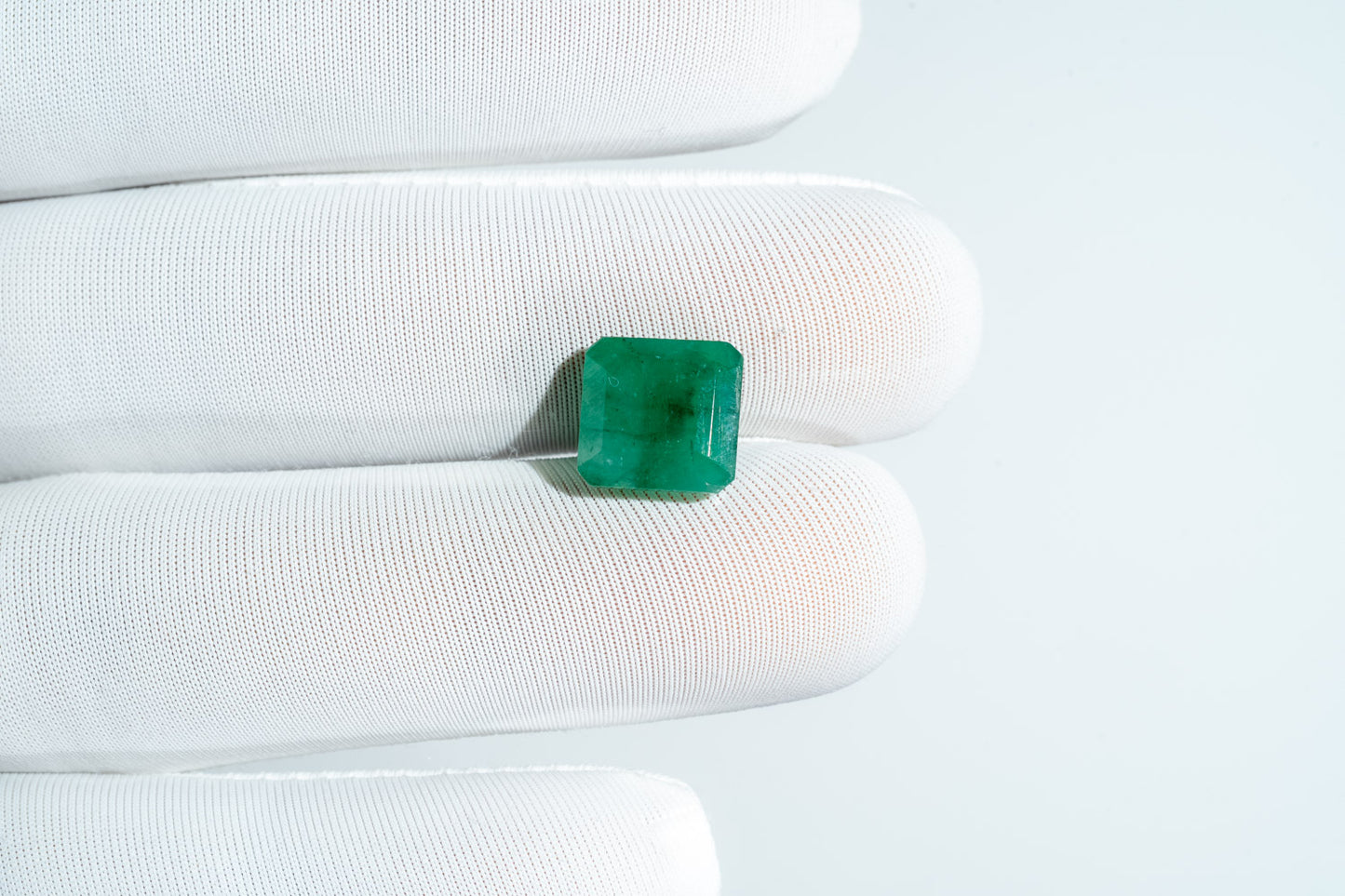 NATURAL EMERALD-4.80CARAT