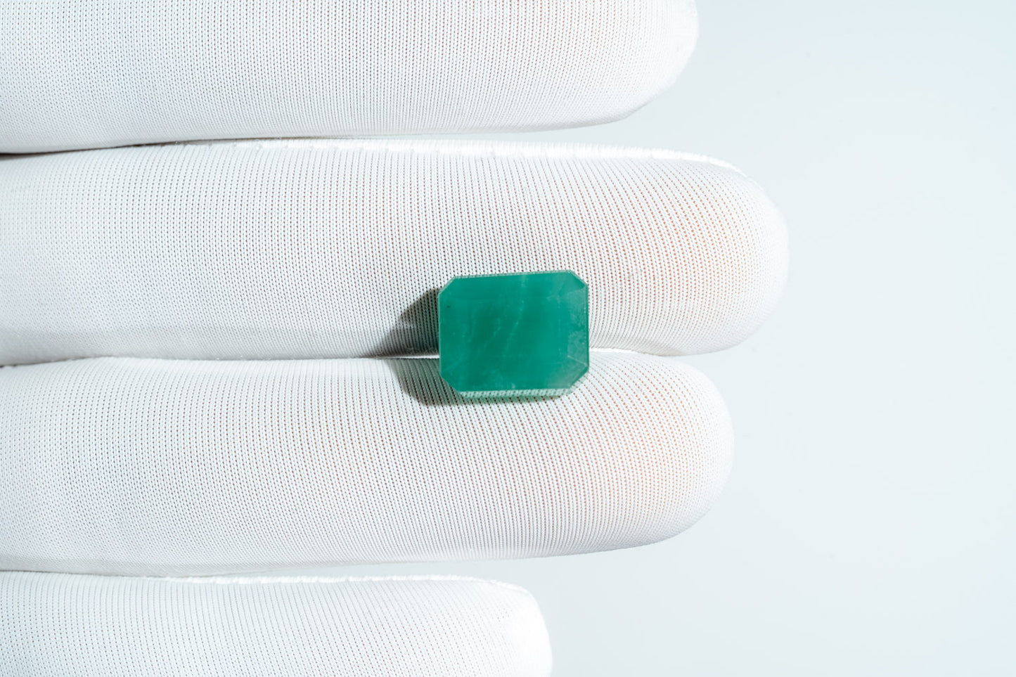 NATURAL EMERALD-8.62CARAT