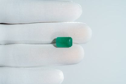 NATURAL EMERALD-5.48CARAT