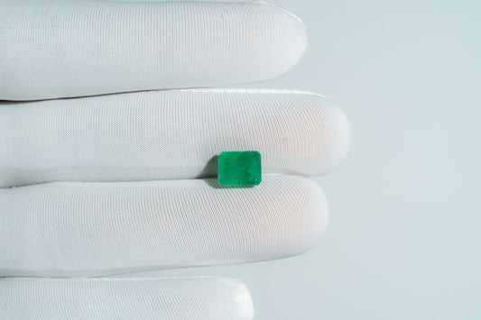 NATURAL EMERALD-2.74CARAT