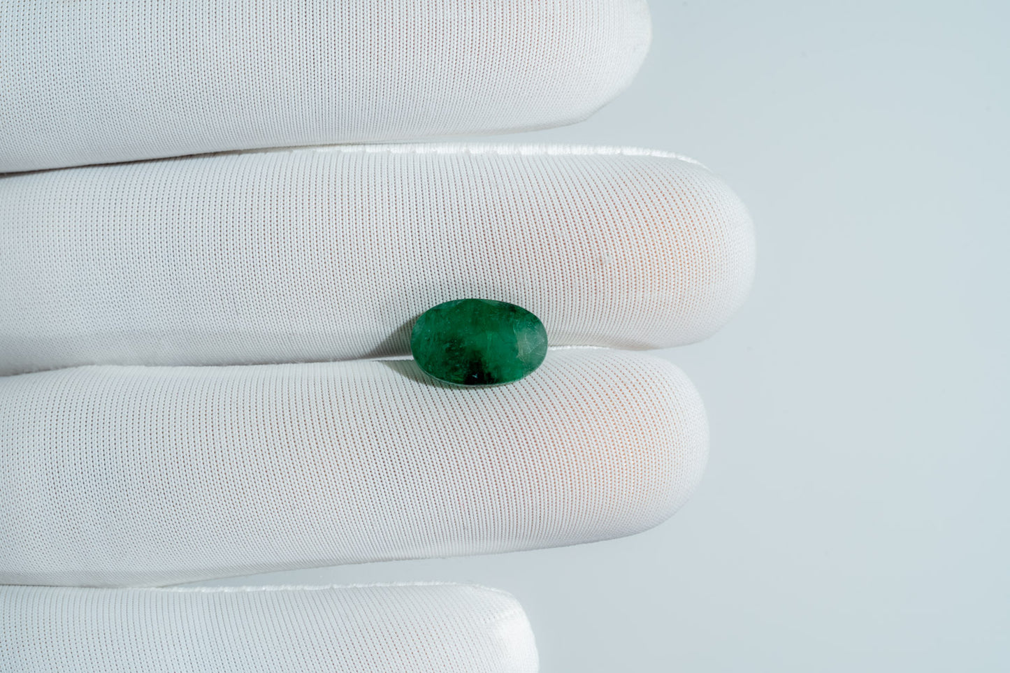 NATURAL EMERALD-2.83CARAT