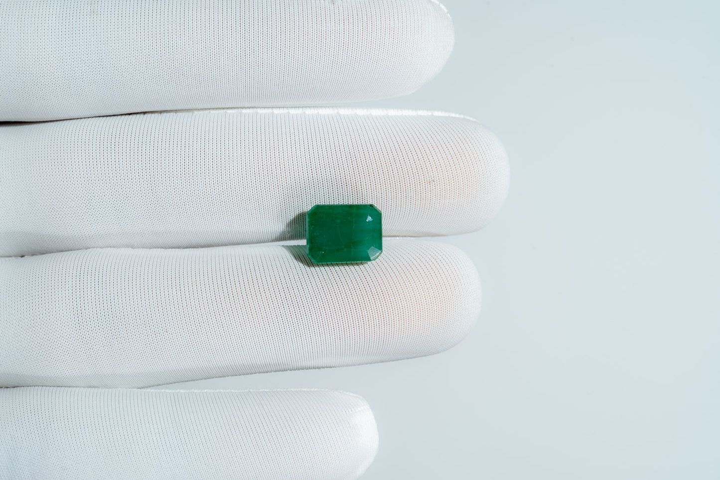 NATURAL EMERALD-4.94CARAT