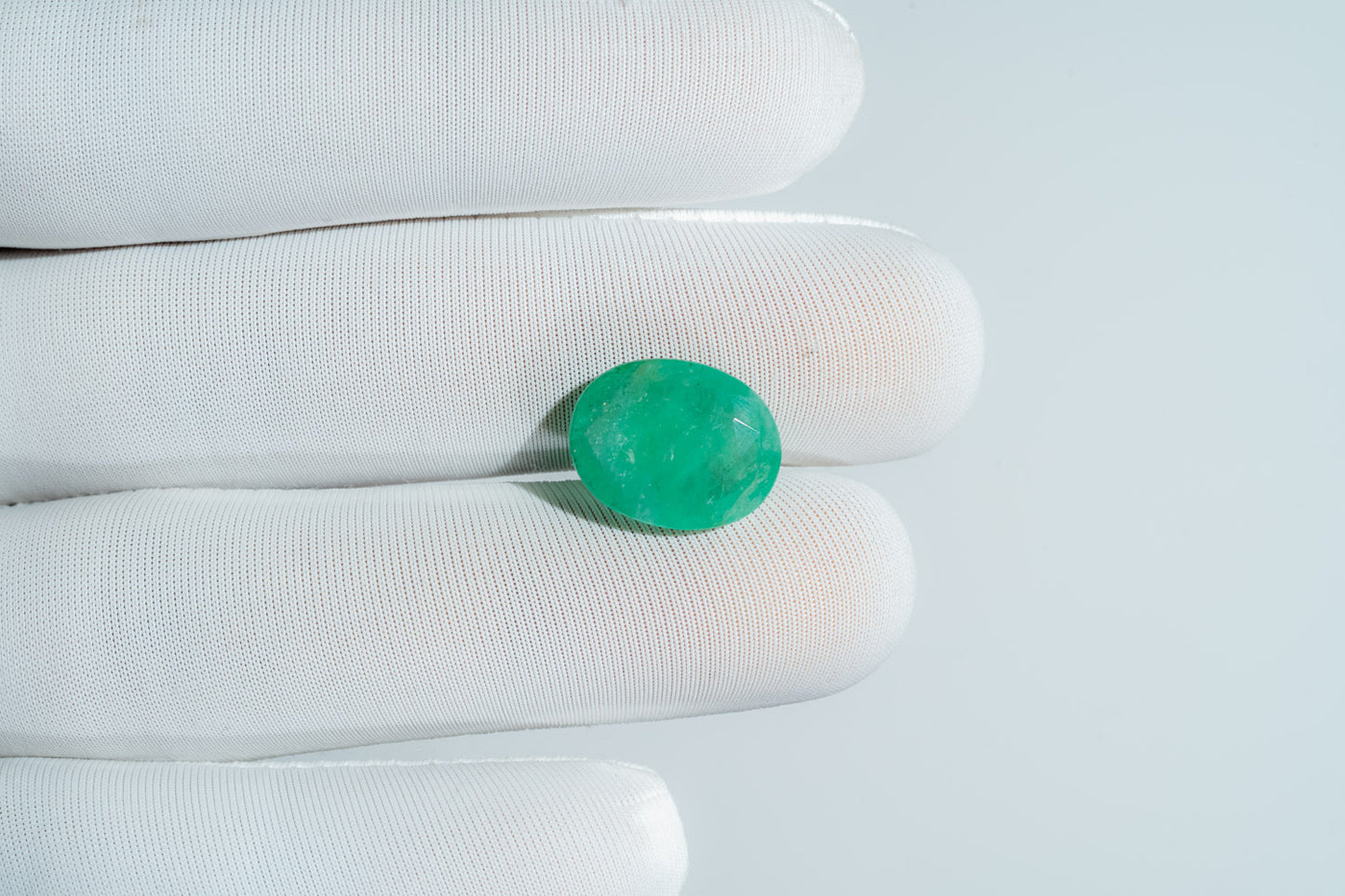 NATURAL EMERALD-6.73CARAT