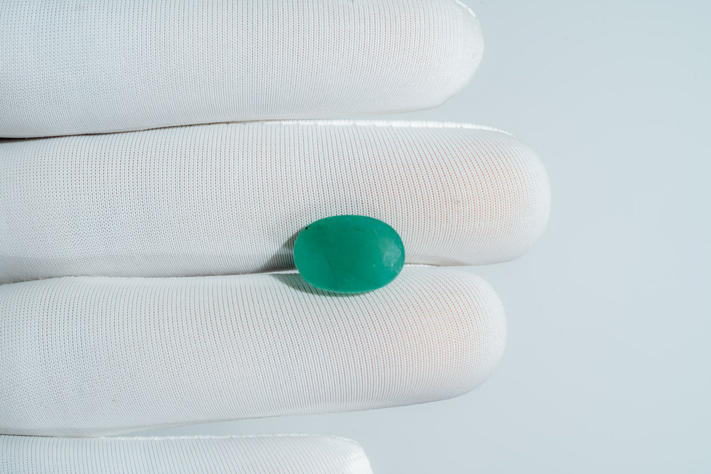 NATURAL EMERALD-4.88CARAT