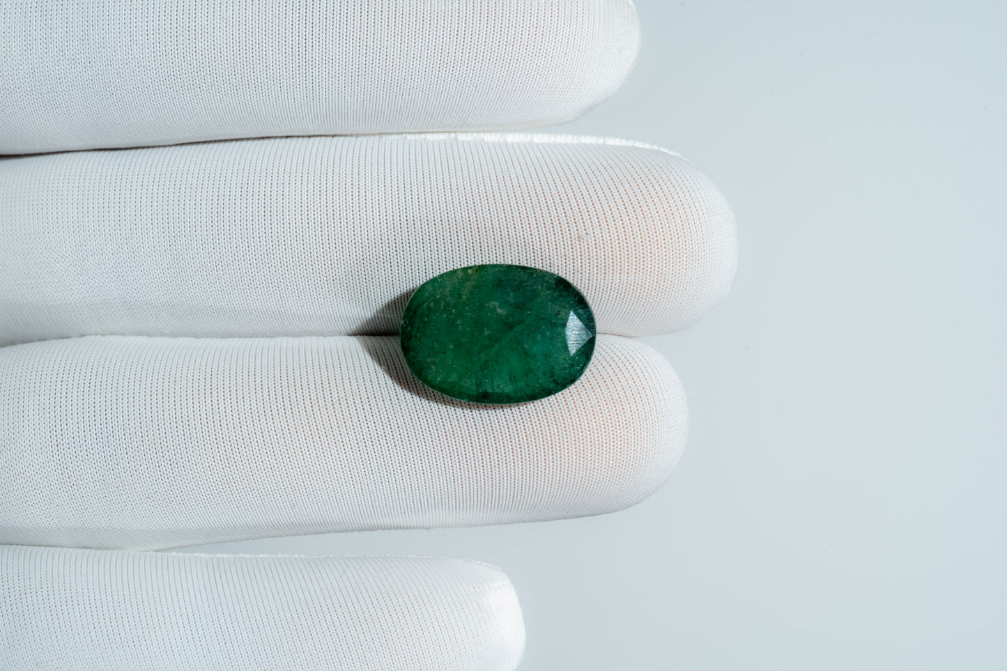 NATURAL EMERALD-8.77CARAT