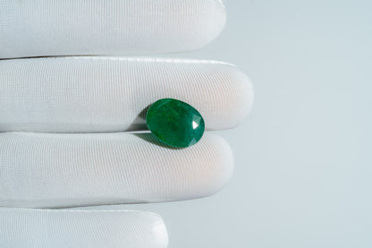 NATURAL EMERALD-7.01CARAT
