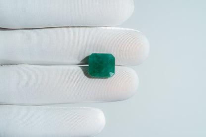 NATURAL EMERALD-7.97CARAT