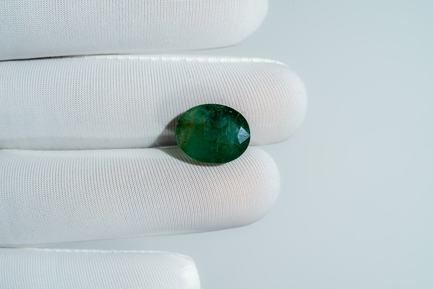 NATURAL EMERALD-6.68CARAT