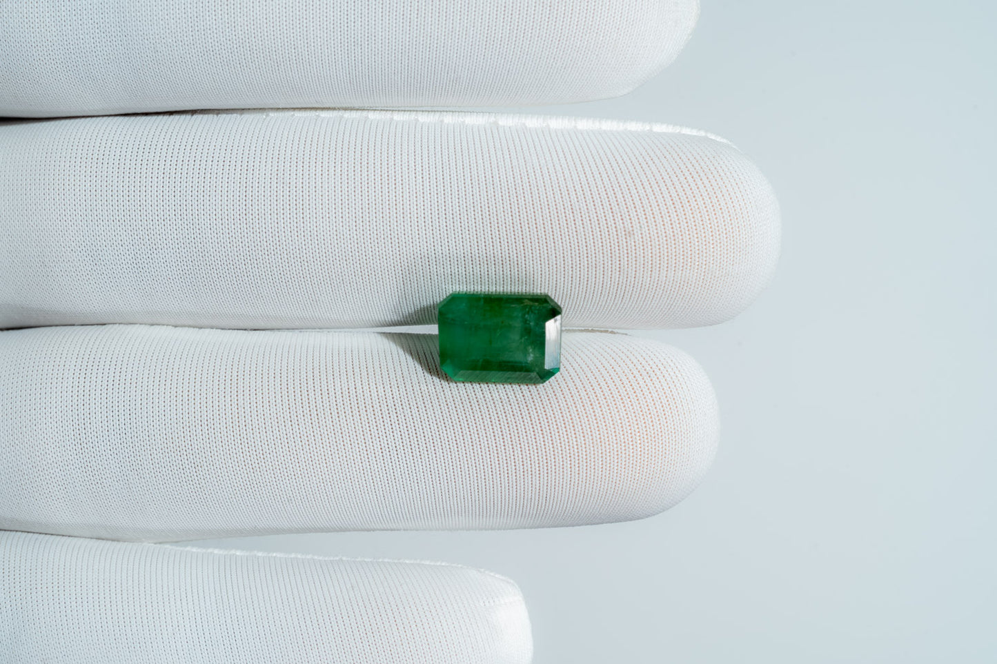 NATURAL EMERALD-3.64CARAT
