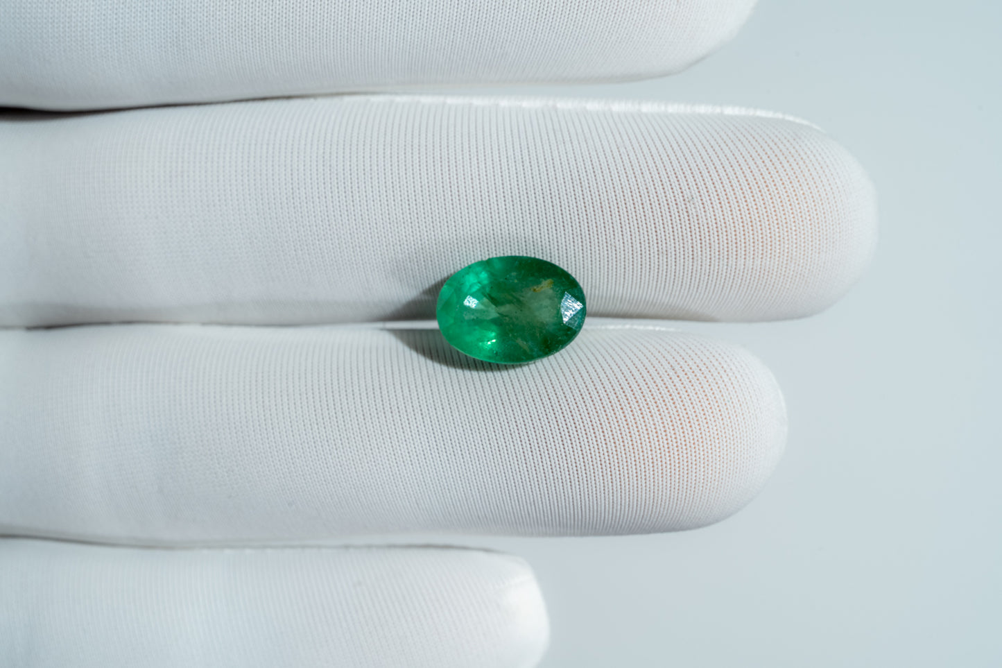 NATURAL EMERALD-4.09CARAT