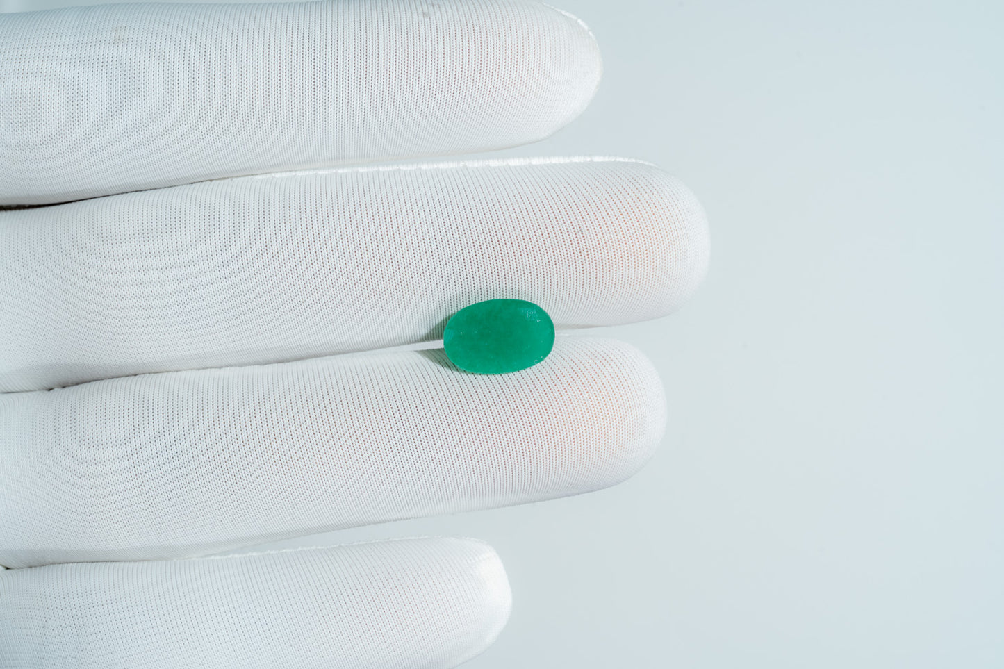 NATURAL EMERALD-2.74CARAT