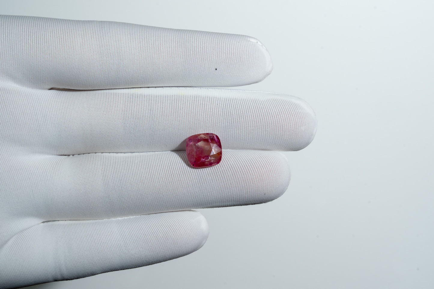 NATURAL RUBY BURMA- 5.65CARAT