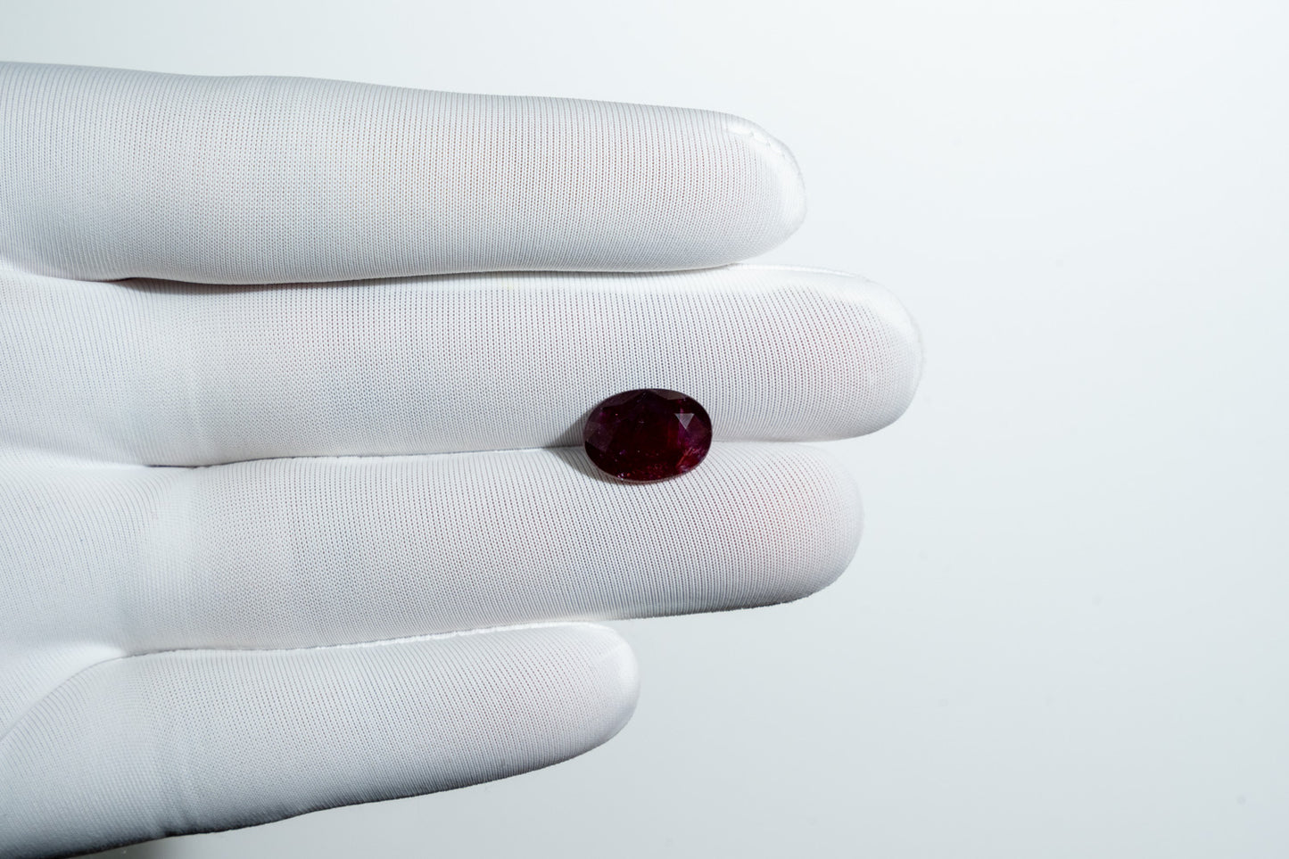 NATURAL RUBY- 5.56CARAT