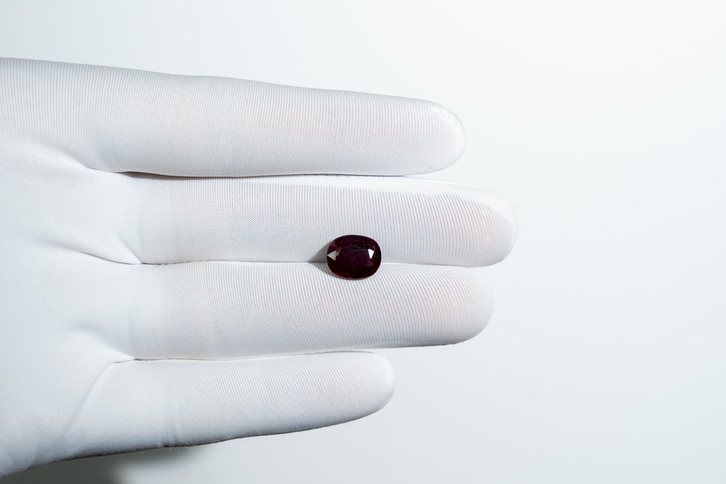 NATURAL RUBY- 4.69CARAT