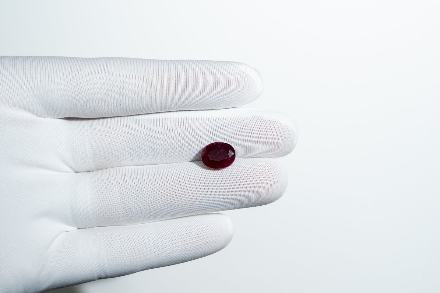 NATURAL RUBY- 5.69CARAT
