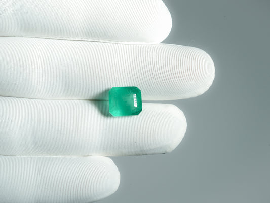 NATURAL EMERALD-5.04CARAT