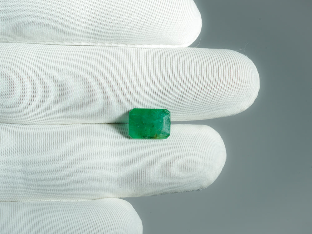 NATURAL EMERALD-2.82CARAT