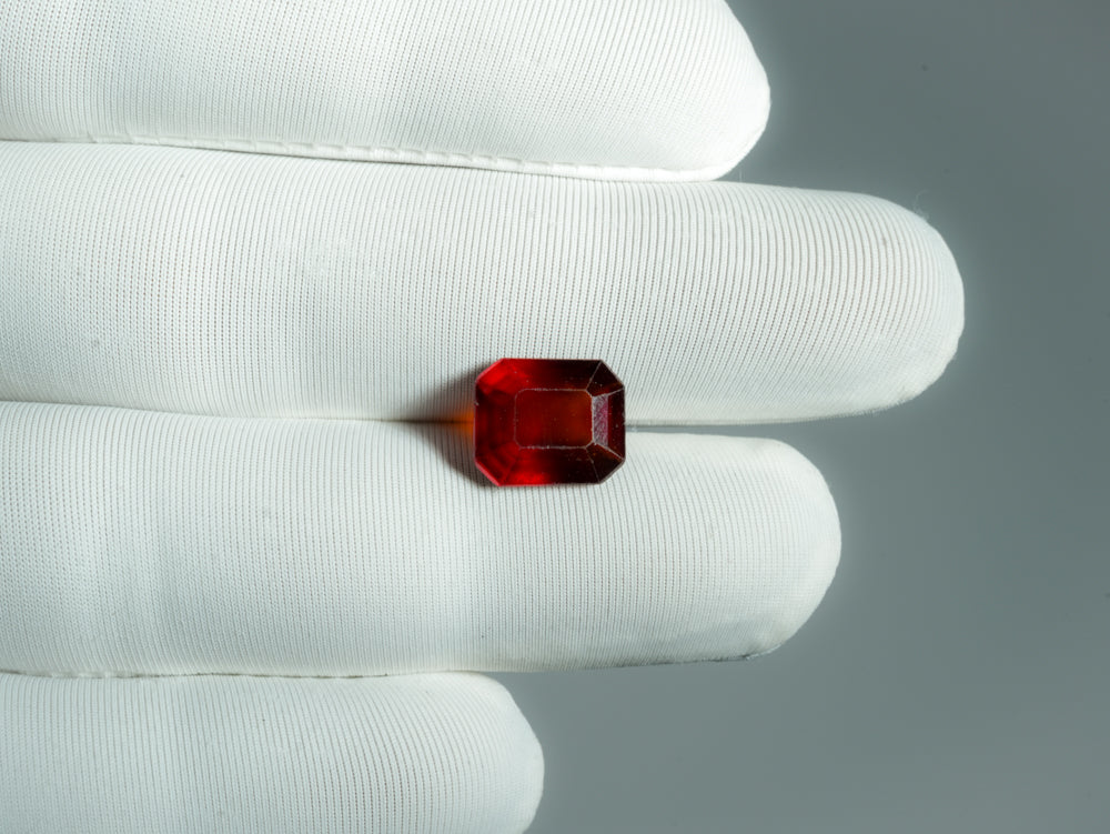 NATURAL HESSONITE-5.57CARAT
