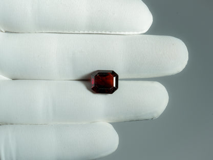 NATURAL HESSONITE-6.23CARAT