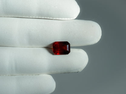 NATURAL HESSONITE-5.64CARAT
