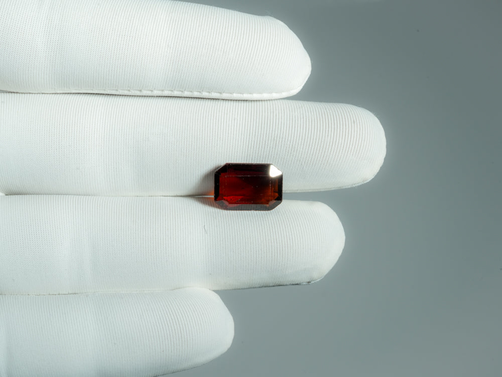 NATURAL HESSONITE-6.20CARAT
