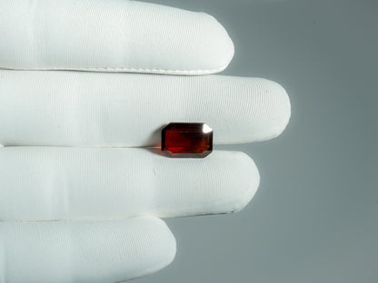 NATURAL HESSONITE-6.20CARAT