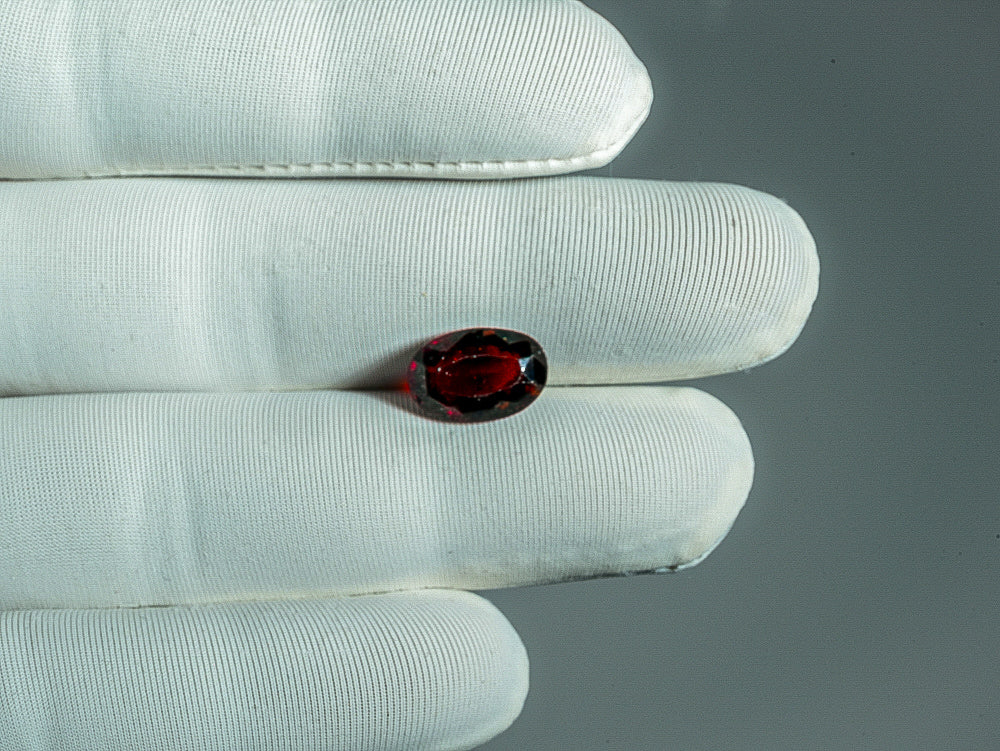 NATURAL HESSONITE-4.62CARAT