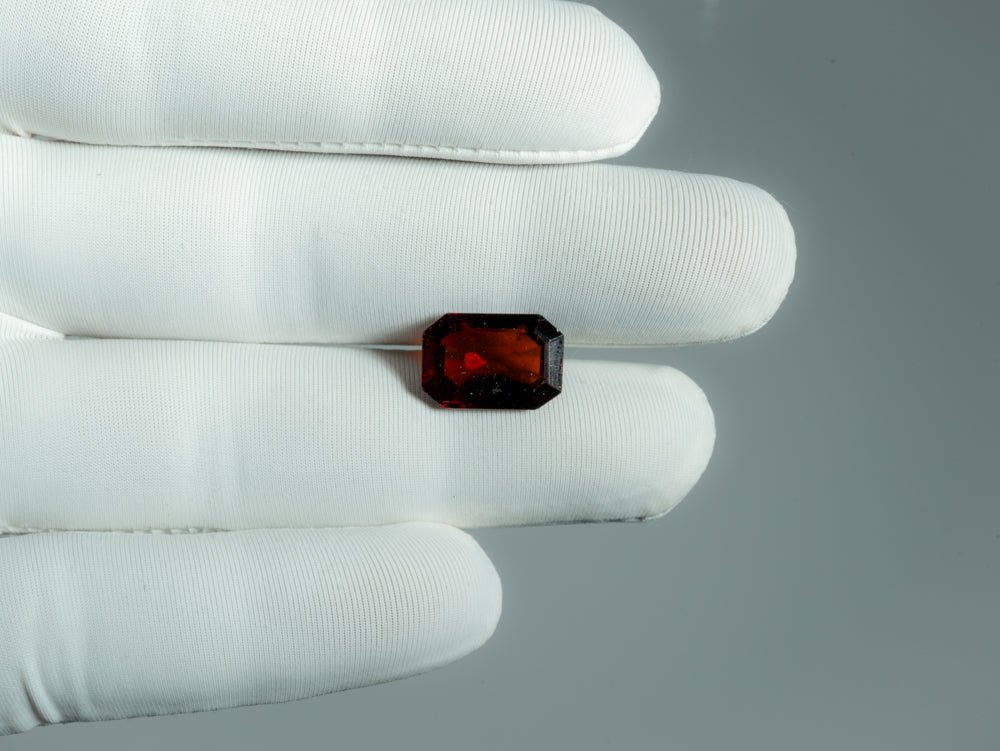 NATURAL HESSONITE-7.03CARAT