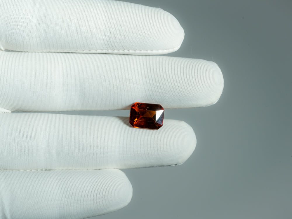 NATURAL HESSONITE-4.47CARAT