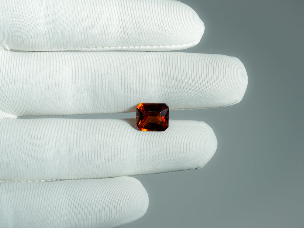 NATURAL HESSONITE-8.31CARAT