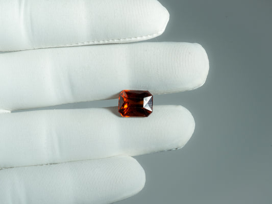 NATURAL HESSONITE-5.09CARAT