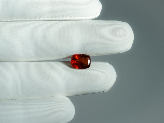 NATURAL HESSONITE-3.72CARAT